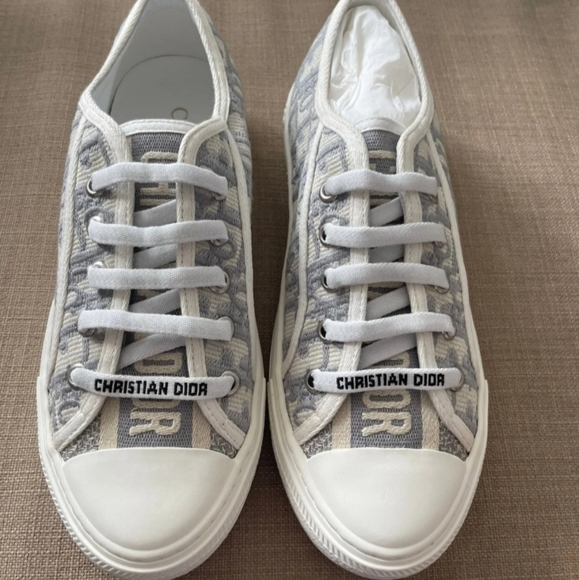 Christian Dior shoes - Picture 1 of 4